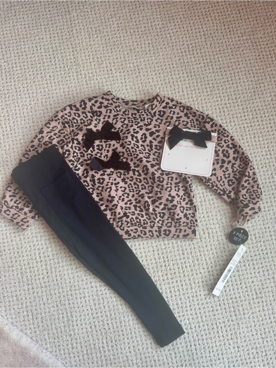 Nicole Miller New York Other - Nicole Miller New York Leopard Bow Two-Piece Set with Headband (Size 18 M) NWT